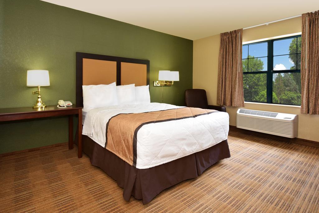 Extended Stay America Select Suites - Milwaukee - Waukesha Exterior foto